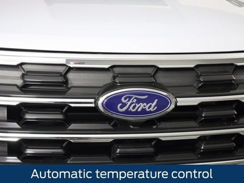 New 2026 Ford Explorer Active w/ Active Comfort Package AWD/4WD image 12