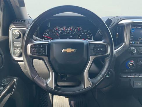 Used 2021 Chevrolet Silverado 1500 LT image 16