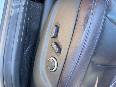 Used 2023 Genesis GV70 2.5T w/ Advanced Package image 16