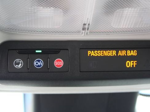 Used 2023 Chevrolet Bolt EUV LT FWD image 28
