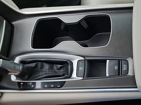 Used 2019 Honda Accord EX image 23