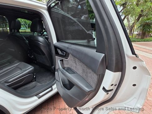 Used 2018 Audi Q7 3.0T Prestige w/ Prestige Package AWD/4WD image 41