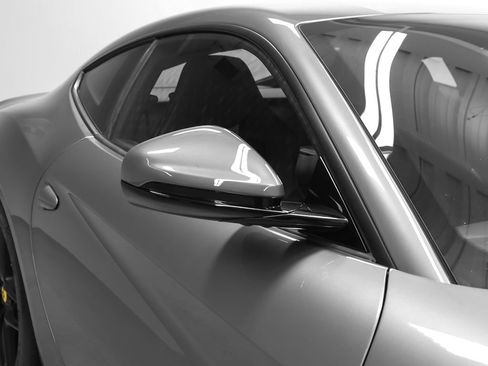 Used 2014 Ferrari F12 Berlinetta RWD image 9