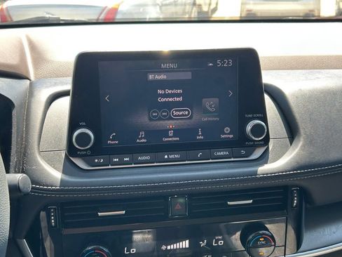 Used 2021 Nissan Rogue SV FWD image 18