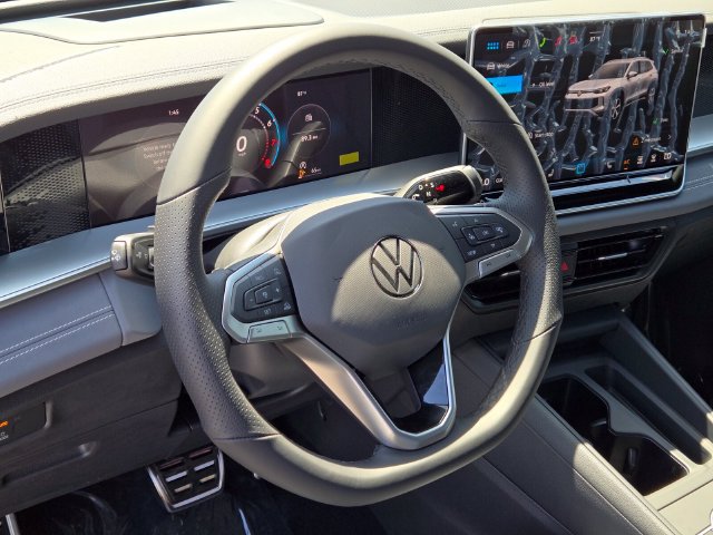New 2026 Volkswagen Tiguan SE R-Line FWD image 11