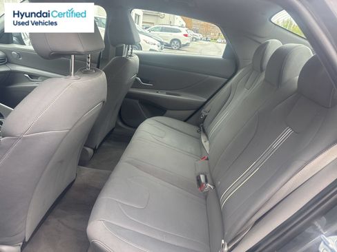 Used 2023 Hyundai Elantra SEL FWD image 19