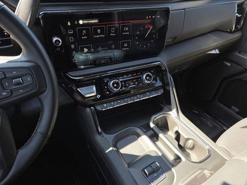 Used 2024 GMC Sierra 2500 AT4 w/ Technology Package AWD/4WD image 40