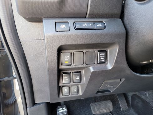 Used 2022 Nissan Frontier PRO-4X image 31