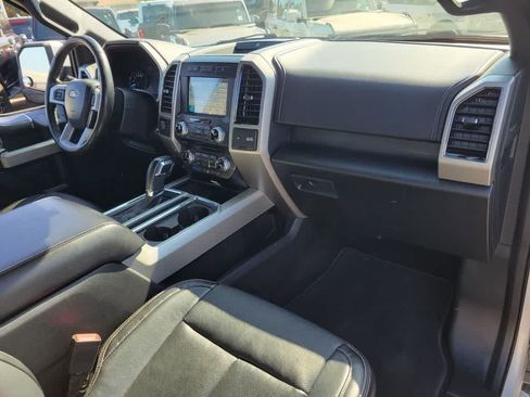 Used 2018 Ford F150 Lariat w/ Equipment Group 502A Luxury AWD/4WD image 16