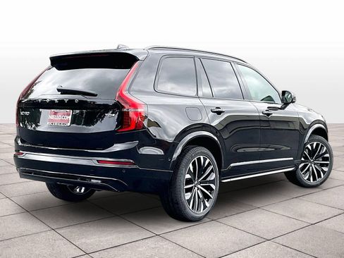 New 2026 Volvo XC90 T8 Ultra w/ Protection Package AWD/4WD image 4