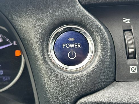 Used 2013 Lexus CT 200h image 28