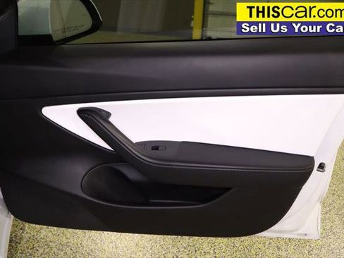 Used 2021 Tesla Model 3 Standard Range Plus image 33