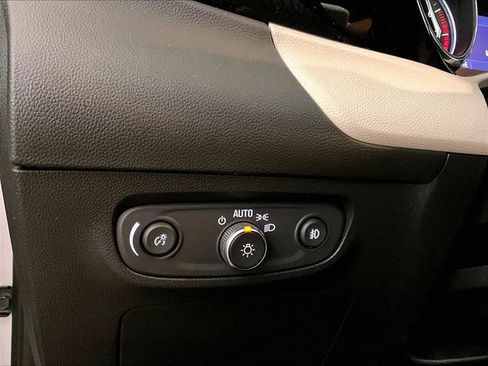Used 2021 Buick Encore GX Preferred w/ Cold Weather Comfort Package FWD image 30