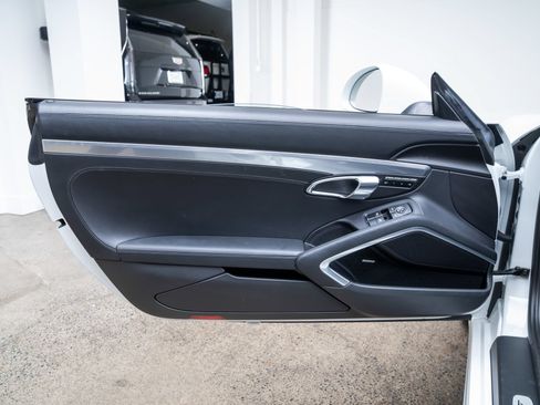 Used 2016 Porsche Boxster GTS RWD image 18