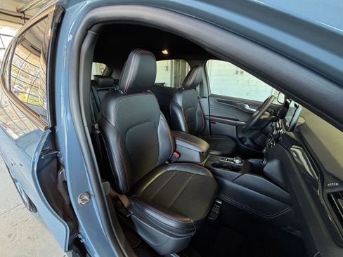 Used 2025 Ford Escape ST-Line image 36