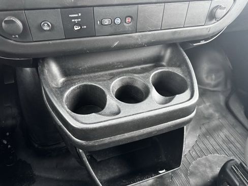 Used 2014 Chevrolet Express 2500 image 15