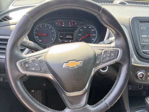 Used 2018 Chevrolet Equinox LT FWD image 30