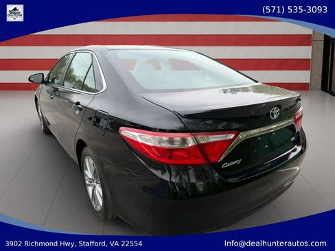 Used 2015 Toyota Camry SE FWD image 6