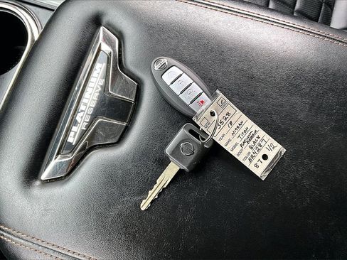 Used 2018 Nissan Titan Platinum Reserve image 35