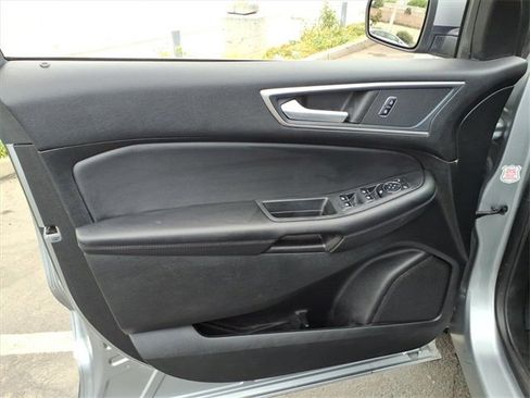 Used 2024 Ford Edge SEL image 10