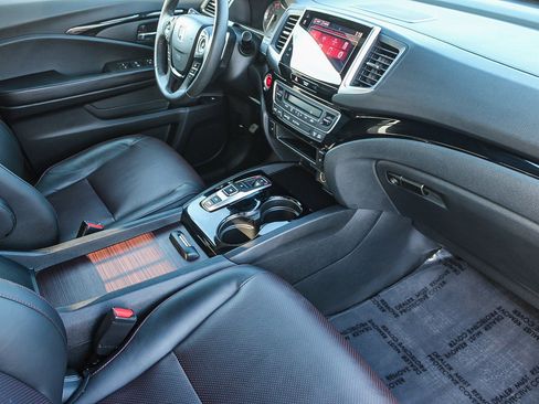 Used 2020 Honda Ridgeline Black Edition image 17