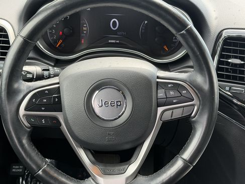 Used 2021 Jeep Grand Cherokee Limited AWD/4WD image 12