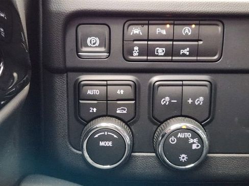 Used 2025 Chevrolet Tahoe LT AWD/4WD image 28