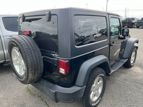 Used 2017 Jeep Wrangler Sport w/ Quick Order Package 24S AWD/4WD image 3