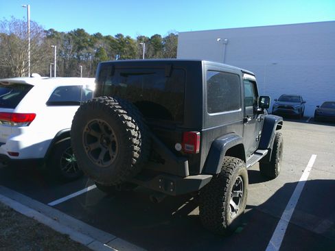 Used 2015 Jeep Wrangler Sahara w/ Connectivity Group image 7