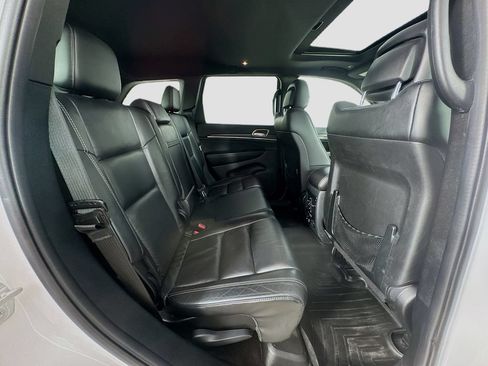 Used 2017 Jeep Grand Cherokee Limited AWD/4WD image 34