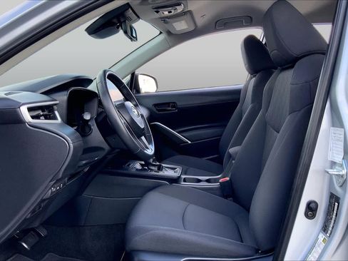 Certified 2026 Toyota Corolla Cross LE FWD image 8