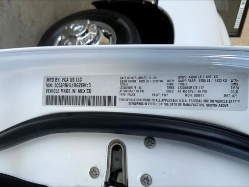 Used 2024 RAM 3500 Big Horn image 30