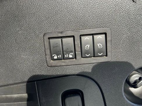 Used 2019 Chevrolet Tahoe LT image 25