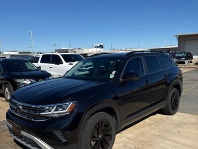 Used 2023 Volkswagen Atlas SE w/ Panoramic Sunroof Package