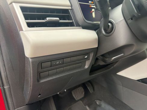 Used 2024 Mitsubishi Outlander SEL image 15