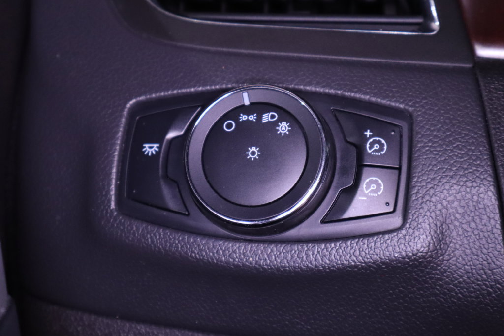 Used 2013 Ford Edge Limited FWD image 24