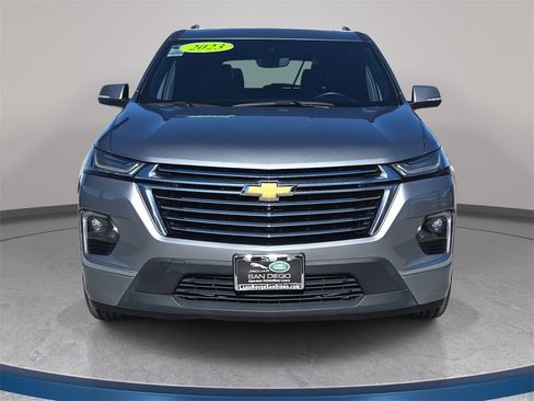 Used 2023 Chevrolet Traverse Premier image 3