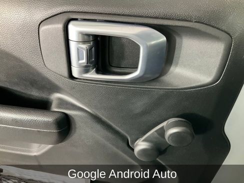 Certified 2022 Jeep Gladiator Sport w/ Trailer Tow Package image 16