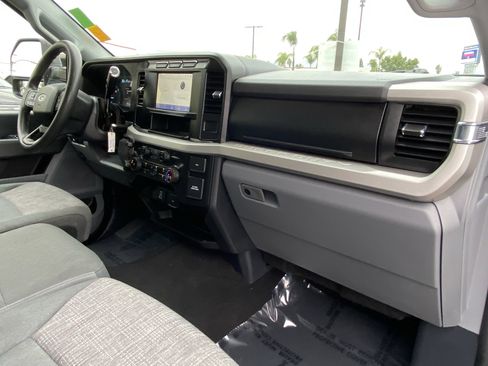 Used 2024 Ford F350 XLT image 12