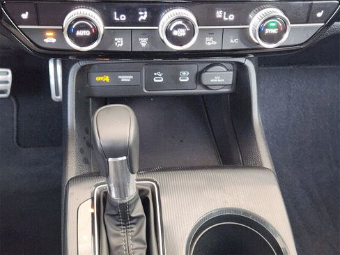 Certified 2025 Honda Civic Sport image 18