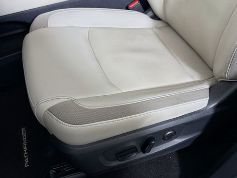 Certified 2023 Nissan Pathfinder SL image 21