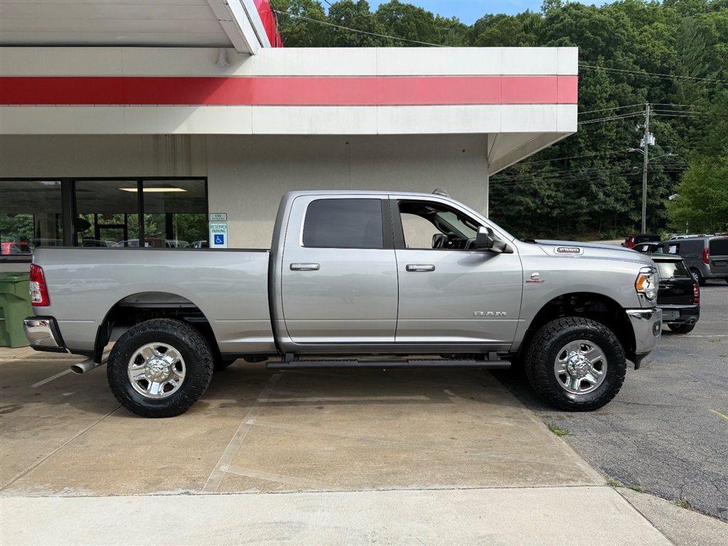 Used 2022 RAM 2500 Big Horn AWD/4WD image 2