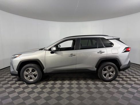 Used 2025 Toyota RAV4 XLE image 9