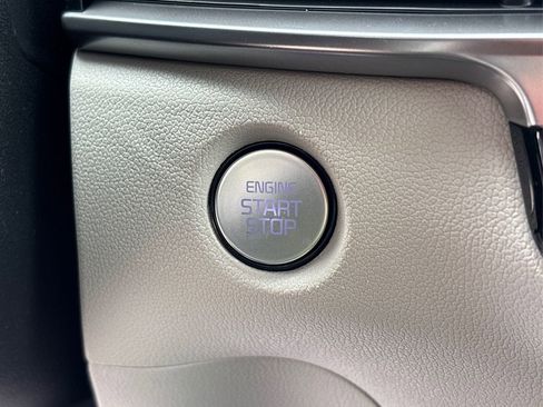 Certified 2025 Kia Sorento S w/ Panoramic Sunroof Package image 25