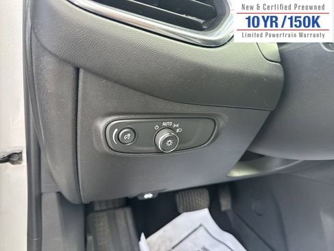 Used 2020 Chevrolet Equinox LS w/ LS Convenience Package image 17