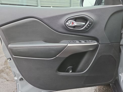 Used 2021 Jeep Cherokee Limited w/ Elite Package image 13