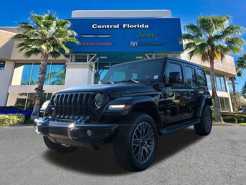 Used 2023 Jeep Wrangler Unlimited Sahara image 9