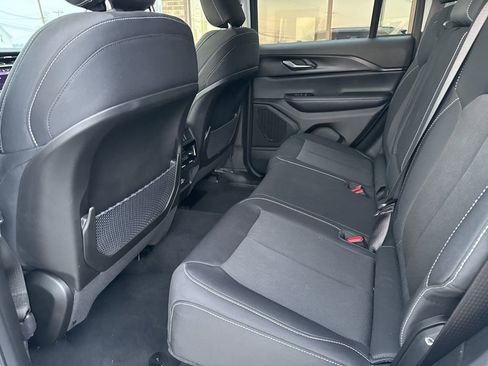 Used 2024 Jeep Grand Cherokee Laredo X image 52