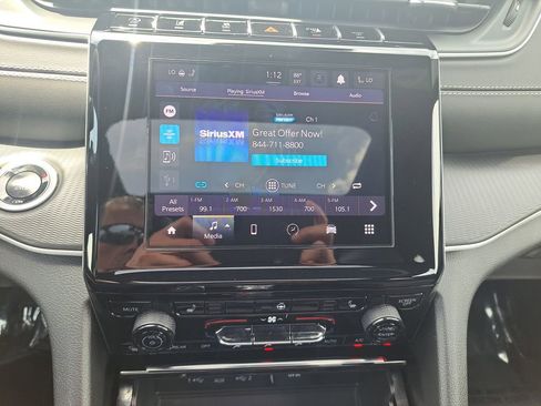 Used 2024 Jeep Grand Cherokee Altitude AWD/4WD image 14