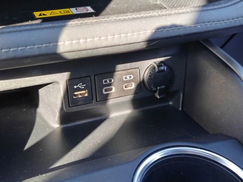 Used 2023 Toyota Highlander XSE AWD/4WD image 35